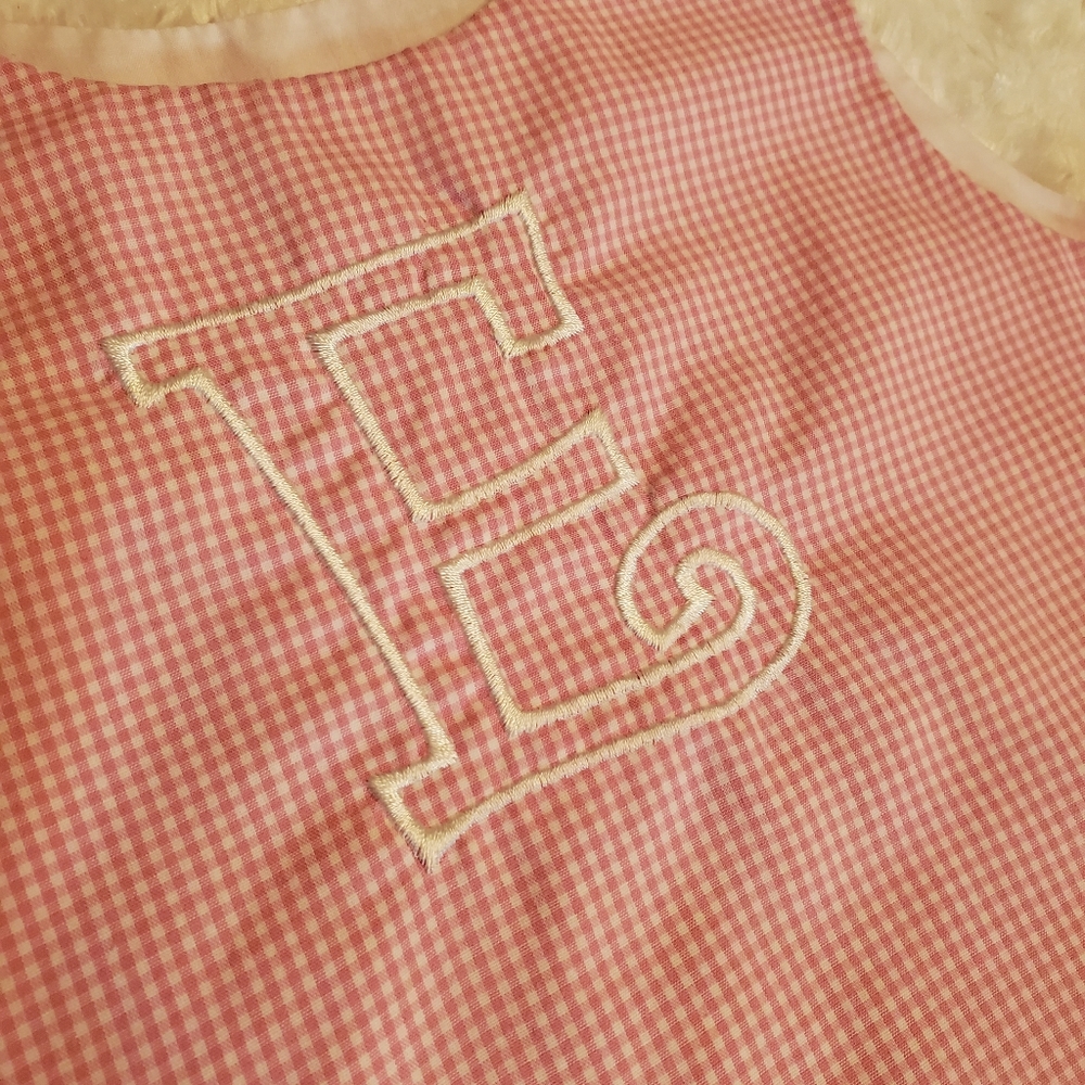 Precious gingham dress with E monogram!